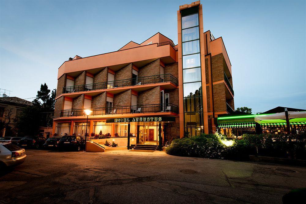 Hotel Augustus Fano Exteriér fotografie