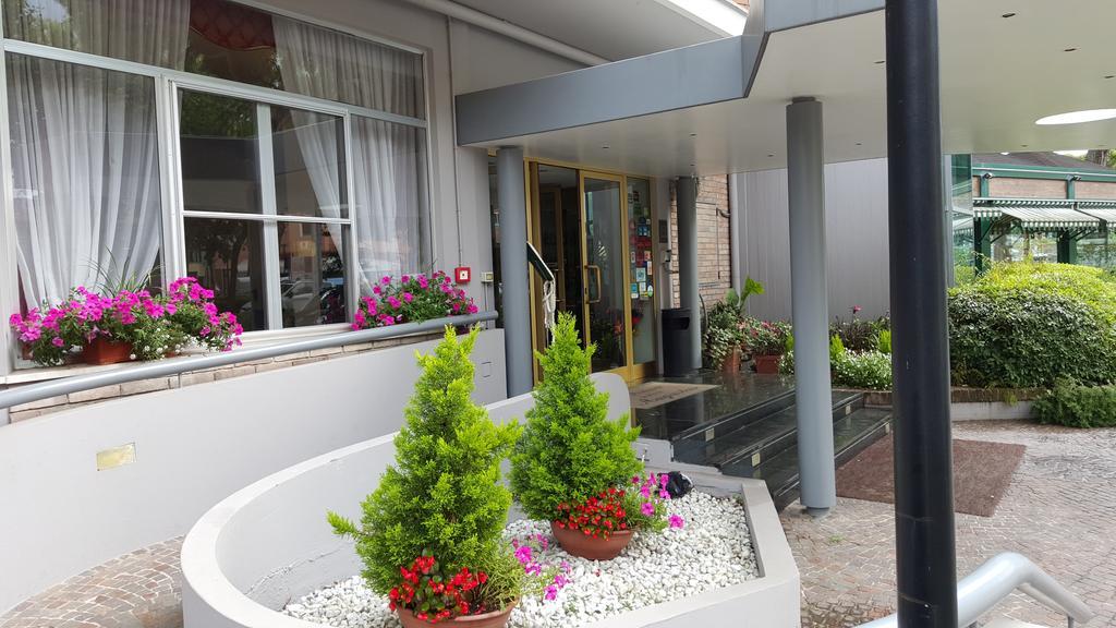 Hotel Augustus Fano Exteriér fotografie