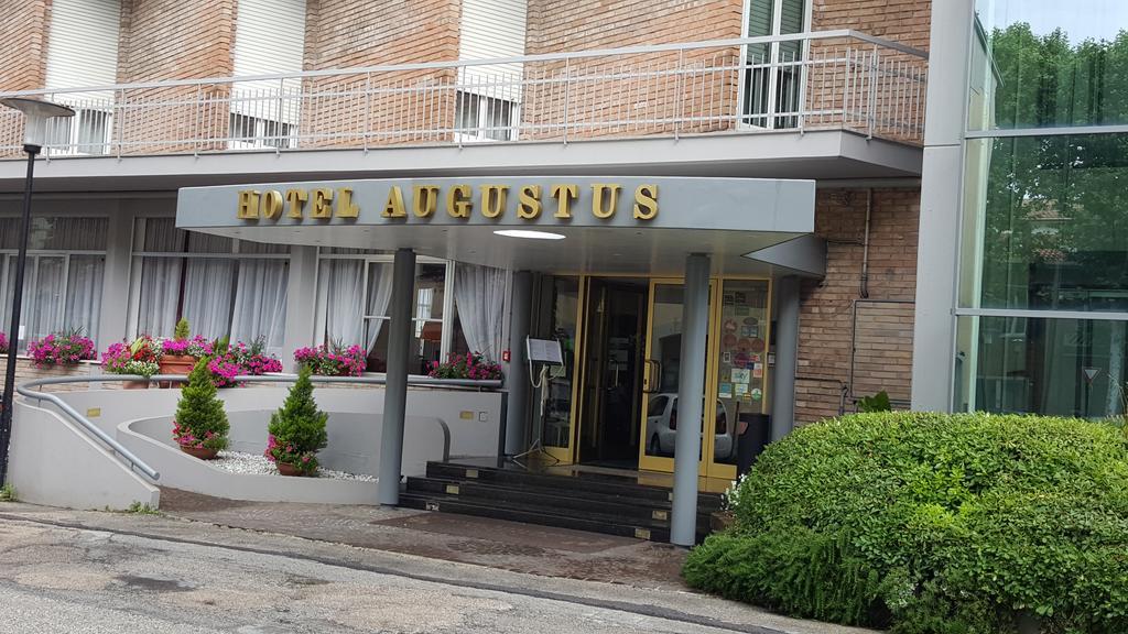 Hotel Augustus Fano Exteriér fotografie